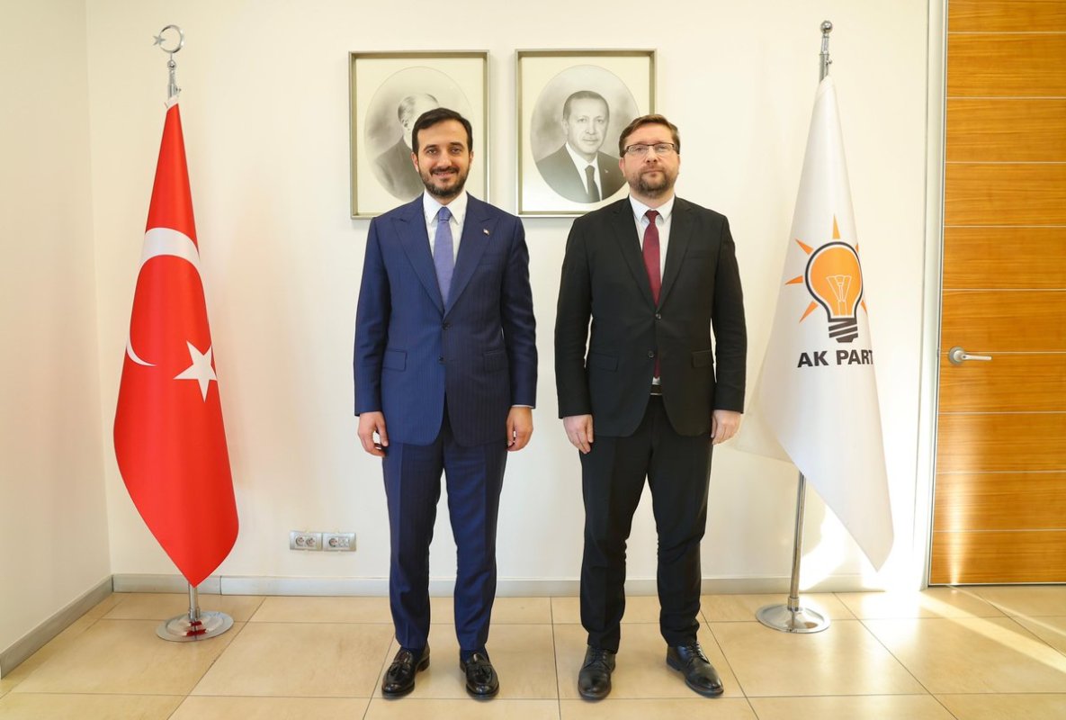 AK Parti Küçükçekmece Teşkilatında Atama Belirsizliği: Bir Ay Geçti, Hâlâ Yeni Başkan Yok