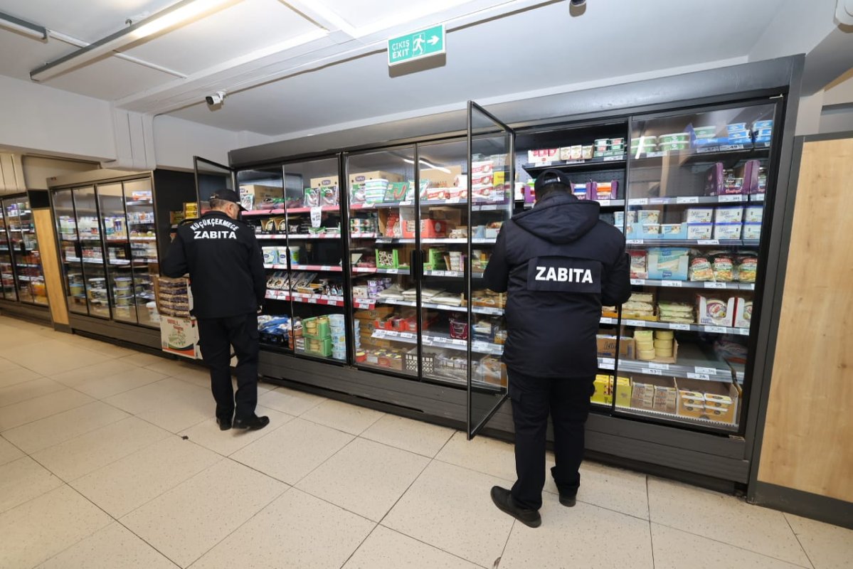 Küçükçekmece Zabıtası Yılbaşı Öncesi Denetimlerini Artırdı