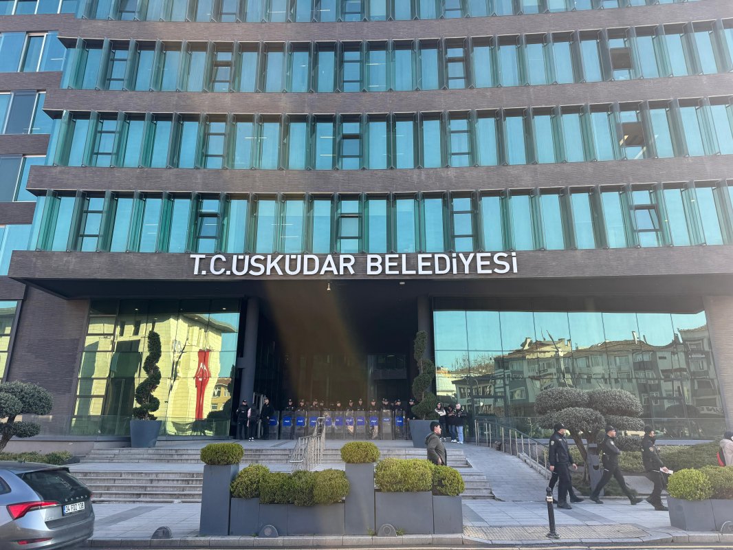 Üsküdar Belediyesi’ne “Ruhsat ve İskan” Operasyonu: 20 Şüpheli Gözaltında