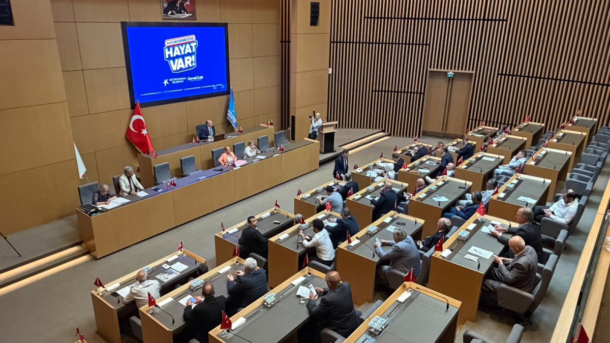 Küçükçekmece Belediye Meclisi Tatil Sonrası İlk Kez Toplandı: İlçeyi İlgilendiren Kararlar Masaya Yatırıldı