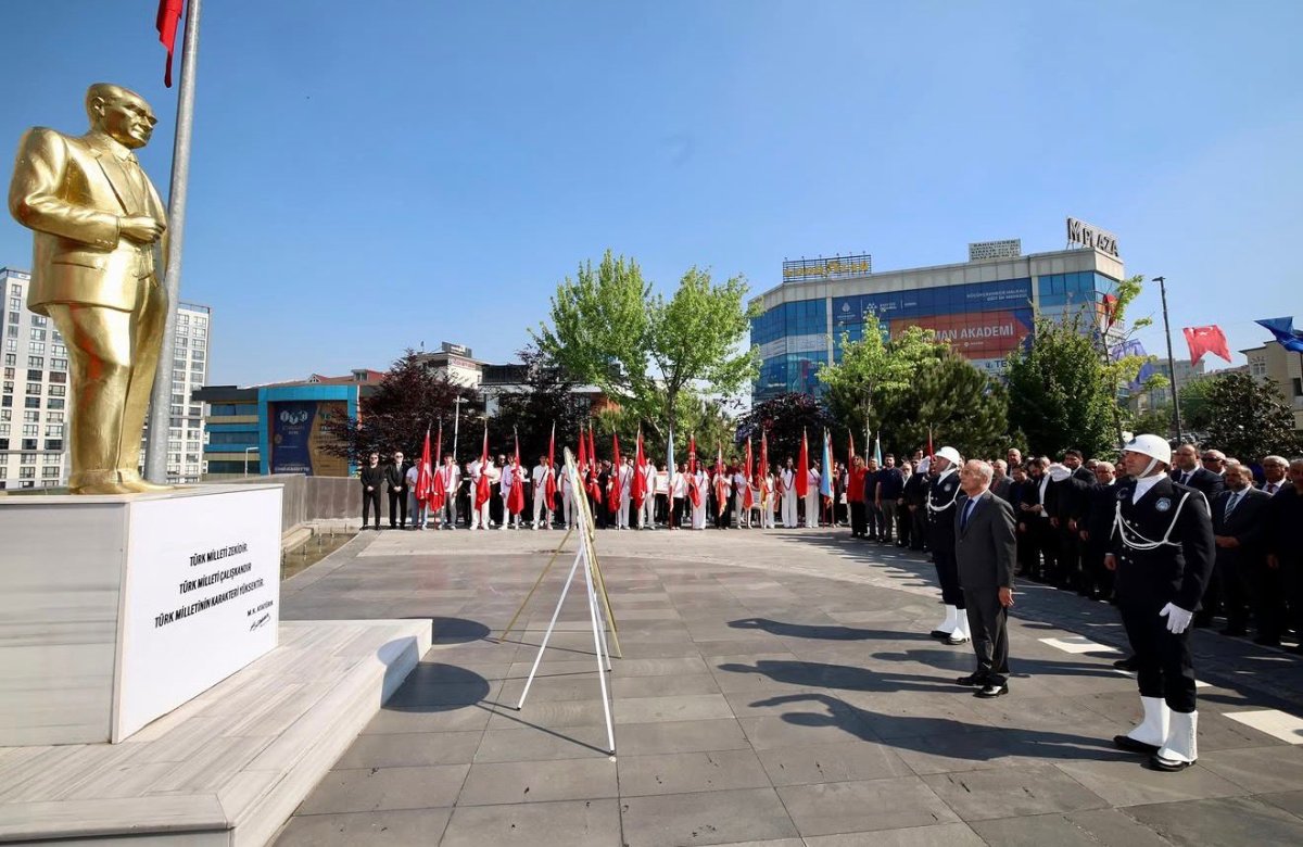 Küçükçekmece Belediyesi’nden Dolu Dolu 19 Mayıs Kutlaması