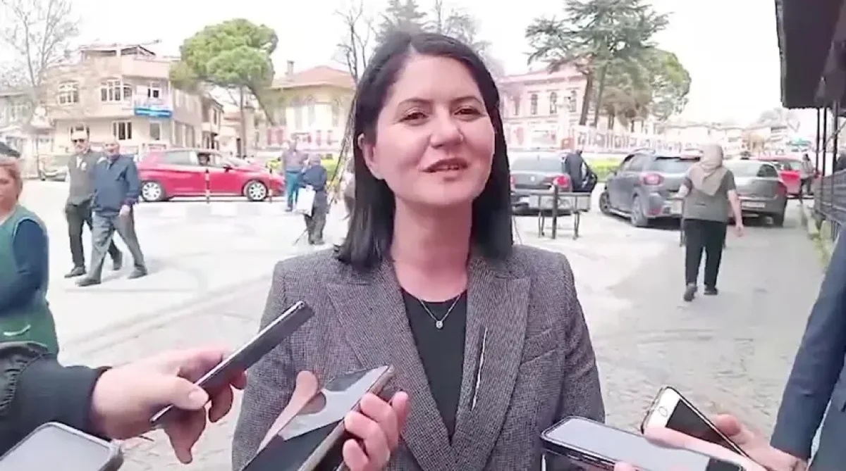 Edirne Belediye Başkanı Filiz Gencan, CHP'den Ayrılarak Yeni Parti'ye Geçti