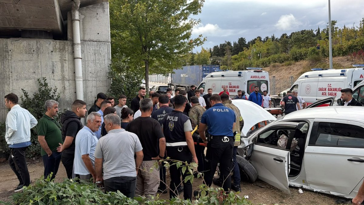 KÜÇÜKÇEKMECE’DE KAZA: BİSİKLETLİ ÇOCUĞA ÇARPMAMAK İÇİN MANEVRA YAPTI, BÖYLE SAVRULDU