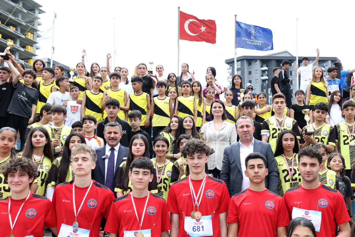 Küçükçekmece’de 19 Mayıs Gençlik Koşusu Düzenlendi