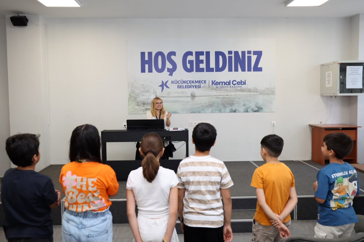 Gezen Akademi Mahalle Mahalle Dolaştı, Küçükçekmece'de Yeni Müzik Yetenekleri Keşfedildi