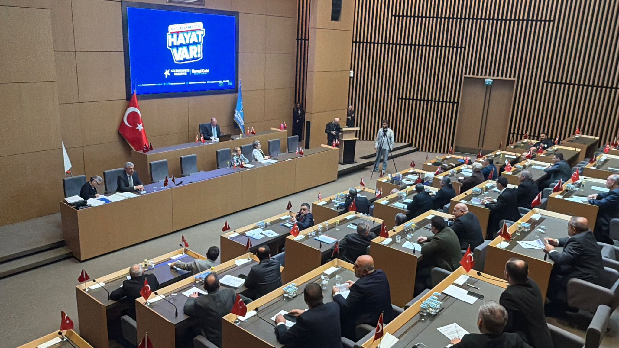 KÜÇÜKÇEKMECE BELEDİYESİ NİSAN AYI 2. MECLİS OTURUMU GERÇEKLEŞTİRİLDİ 2025 FAALİYET VE DENETİM RAPORU OY ÇOKLUĞUYLA KABUL EDİLDİ