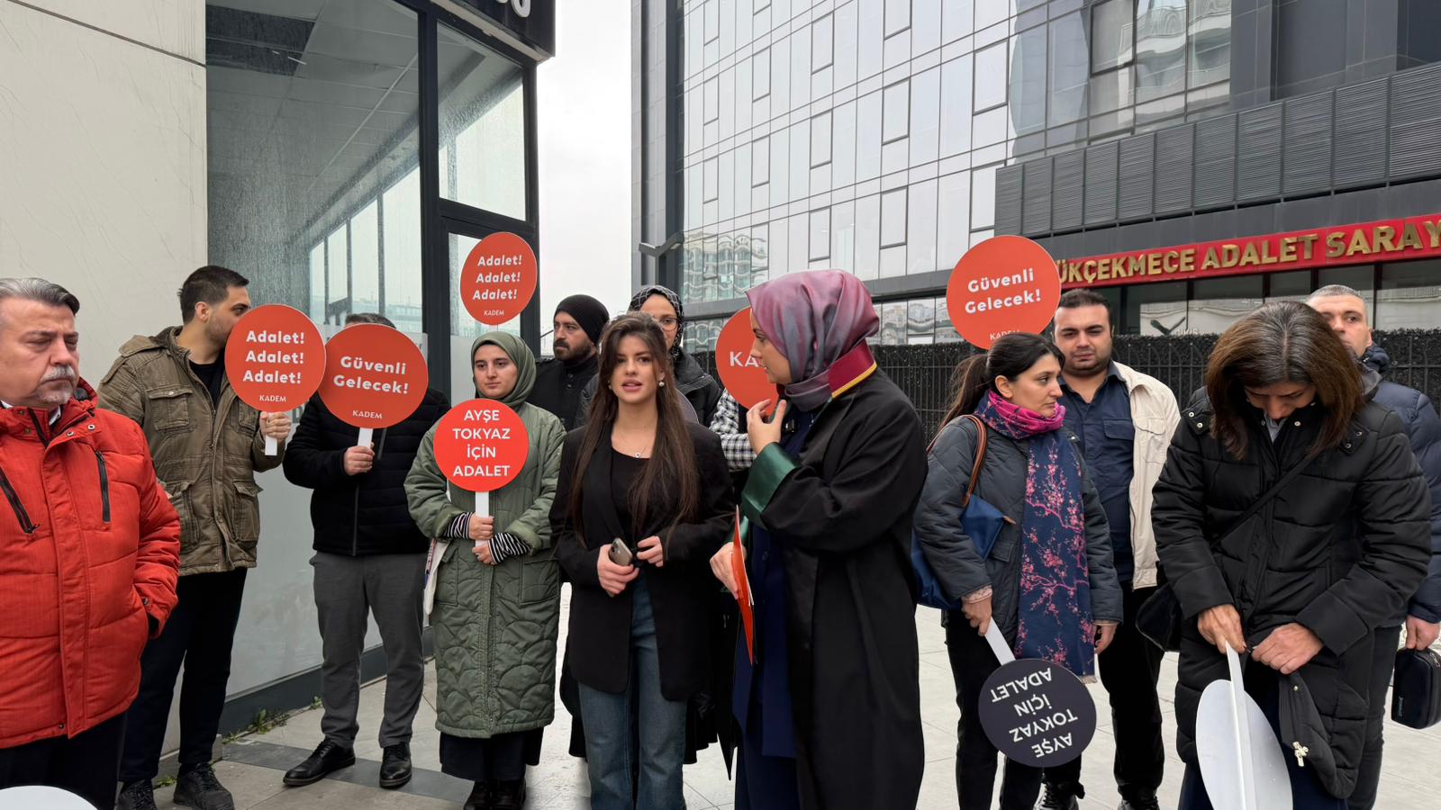 Ayşe Tokyaz Davasında 4. Duruşma Başladı: Adliye Önünde “Adalet” Çağrısı