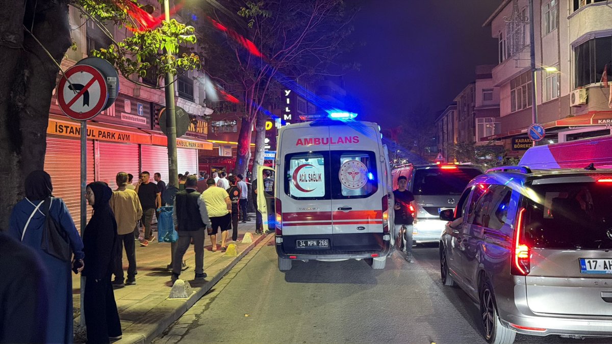 Sefaköy’de İş Yeri Yangını Mahallede Paniğe Neden Oldu